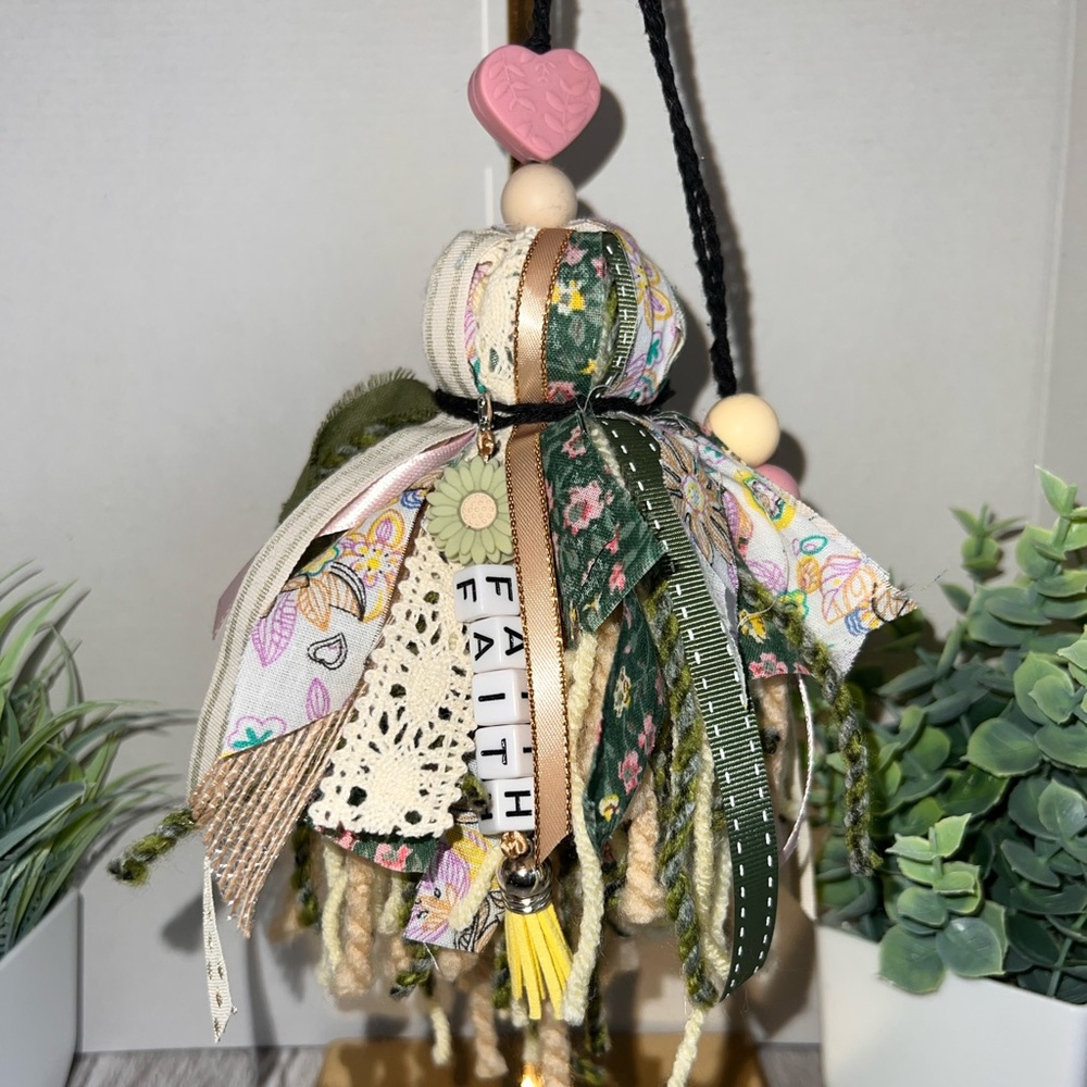 Shabby Chic Bible or Book Tassel Set